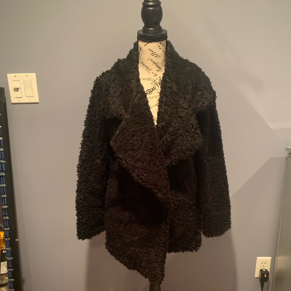 Audrey 3+1 black fluffy jacket